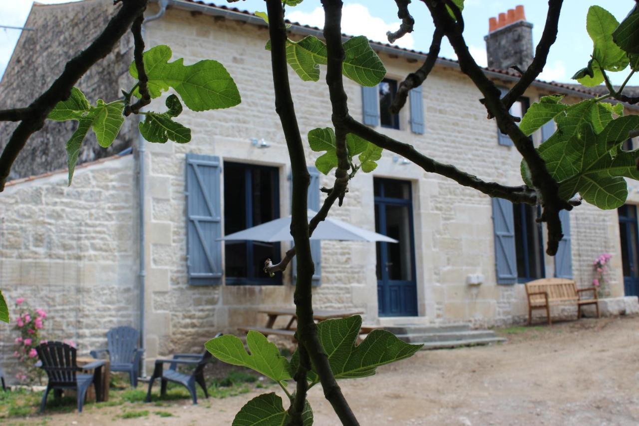 Chateau Des Loups - Les Pommiers Echire Exteriér fotografie