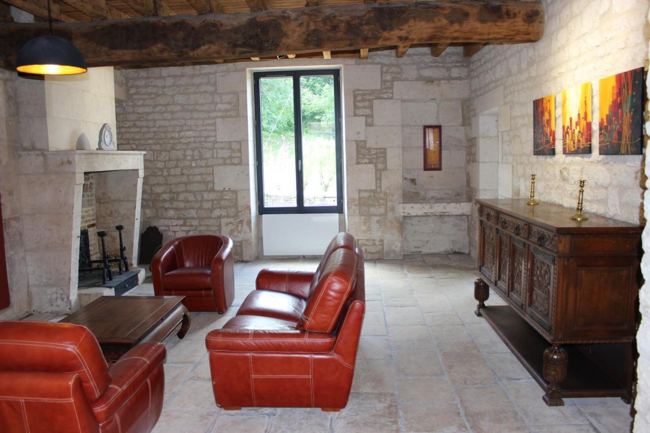 Chateau Des Loups - Les Pommiers Echire Exteriér fotografie
